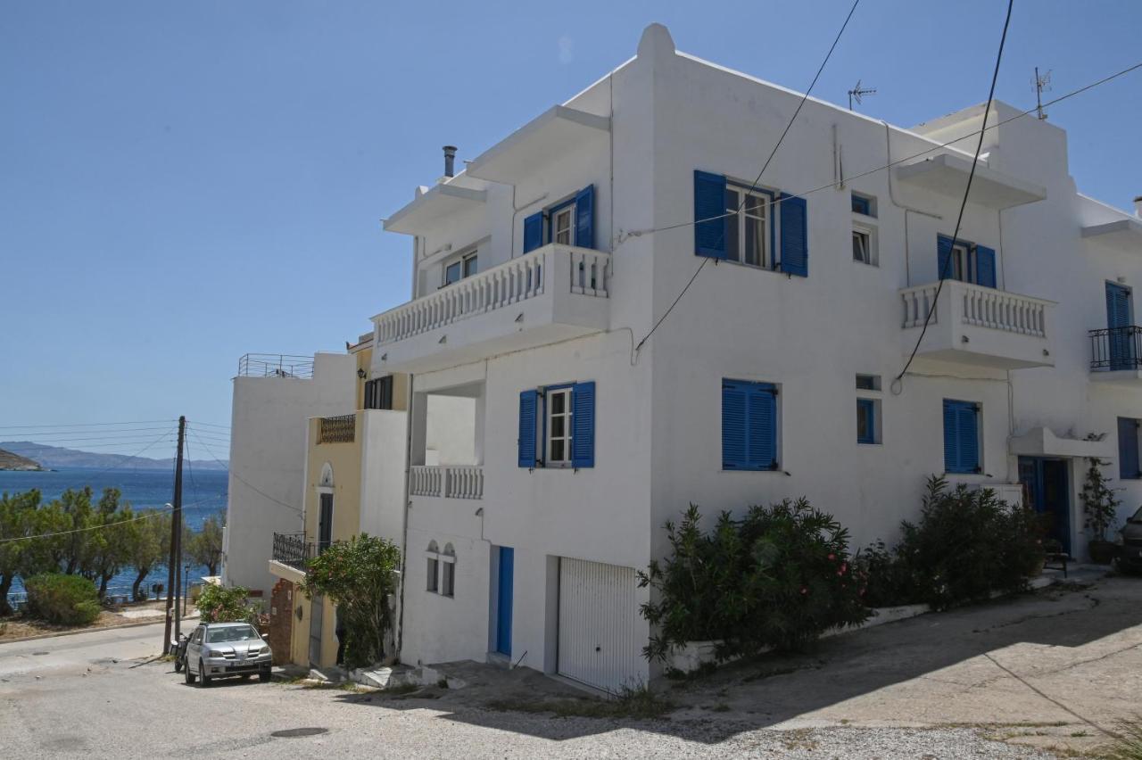 Sunny House In Agkali Bay Apartment Tinos Exterior photo