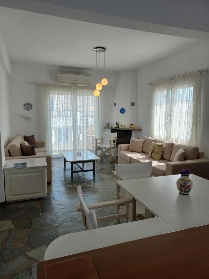 Sunny House In Agkali Bay Apartment Tinos Exterior photo